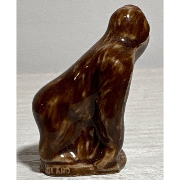 Wade’s Whimsies Brown Gorilla Ape Red Rose Tea Vintage Miniature Figurine 1.5" - Picture 2 of 5